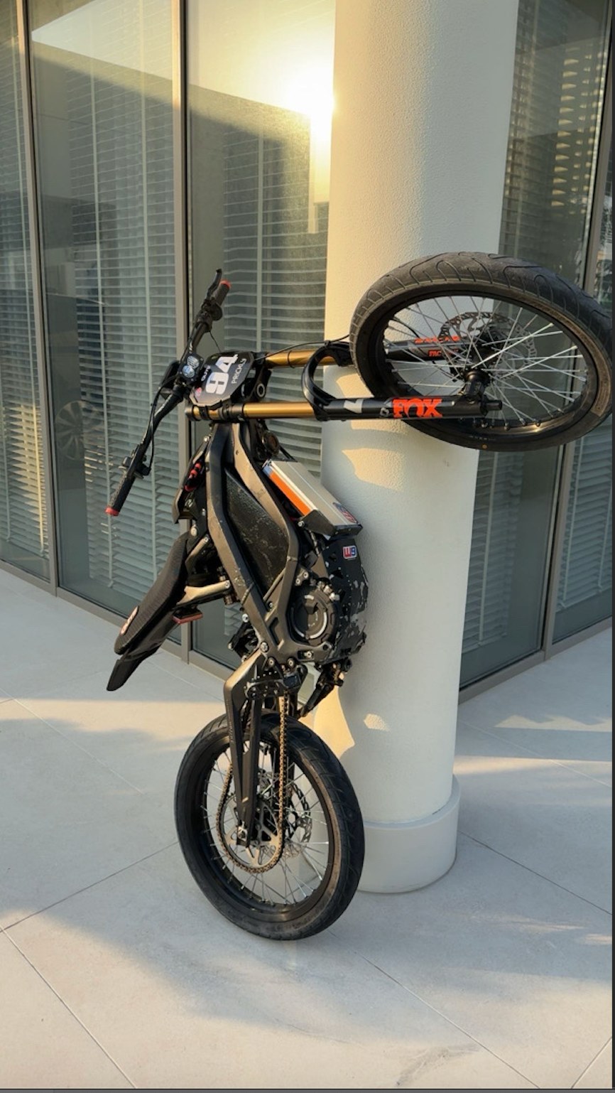 Surron 2023 Light Bee X Fully Modded 400km